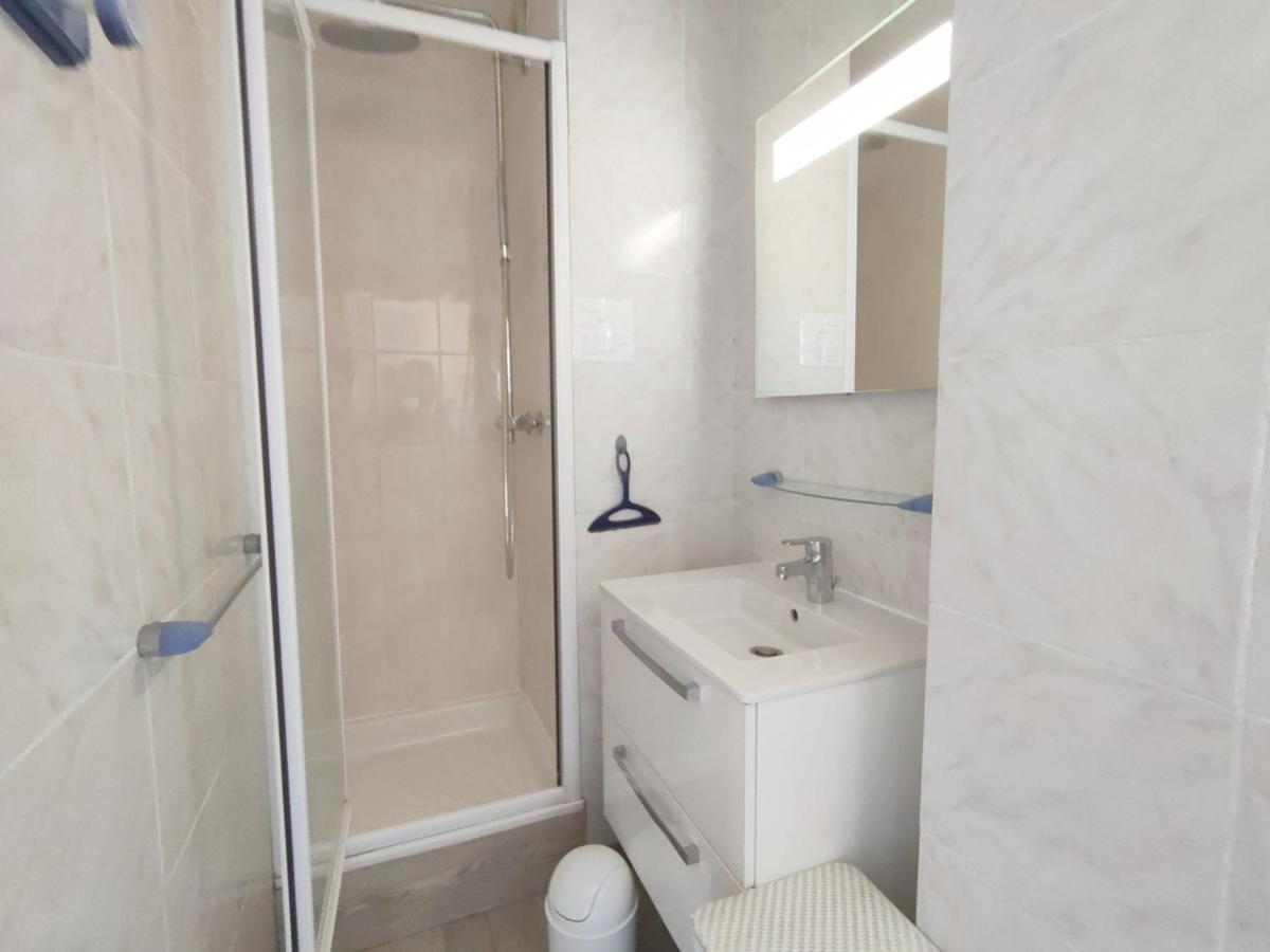 T1 Au Calme Avec Clim Et Parking Prive - Fr-1-503-171 Apartment Balaruc-les-Bains Bagian luar foto
